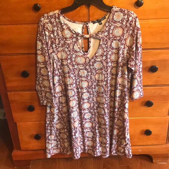Maroon 3/4 sleeve dress! - Picture 1 of 4